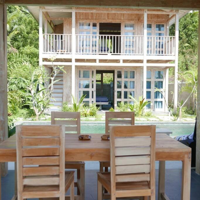 Silir Villa "Your Cozy Home" Матарам Экстерьер фото