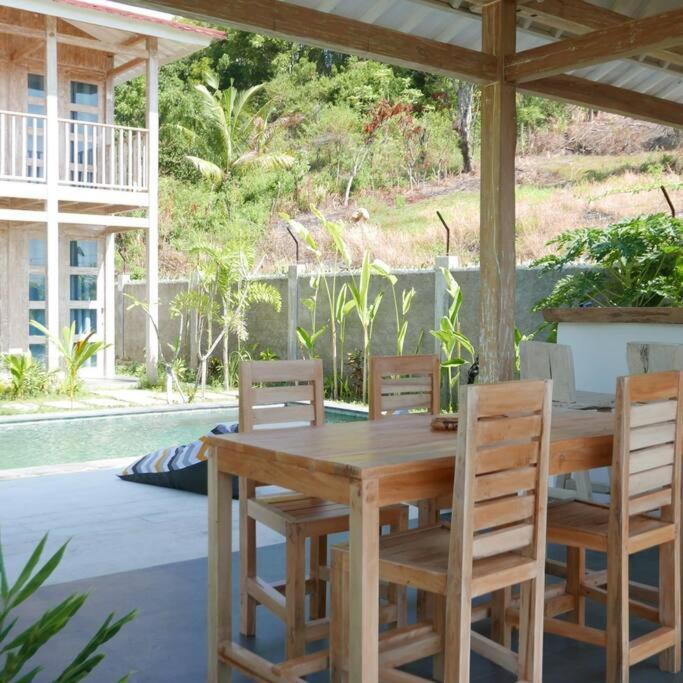 Silir Villa "Your Cozy Home" Матарам Экстерьер фото